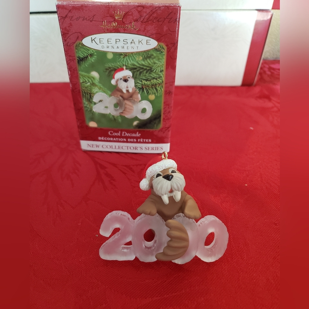 Hallmark Keepsake Ornament 2000 Walrus